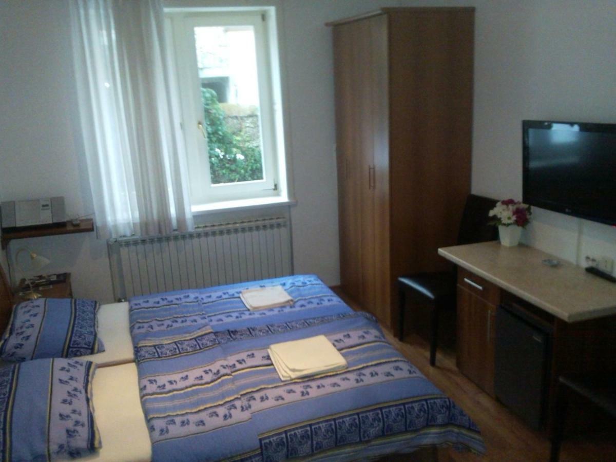 Angela Classic Rooms & Apartments Zagreb Luaran gambar